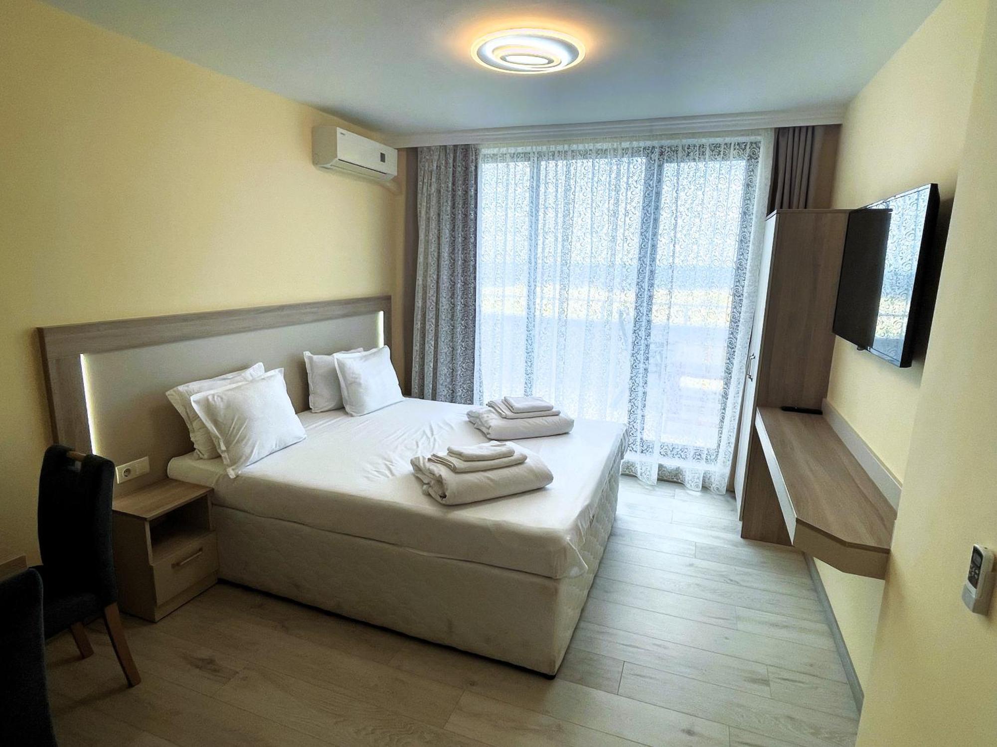 Apart-Hotel Panorama Sea Lux プリモルスコ エクステリア 写真
